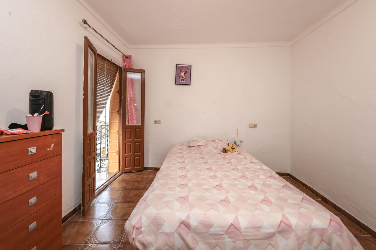 Geschakelde Woning te koop in Guaro | 4 slaapkamers H5229598