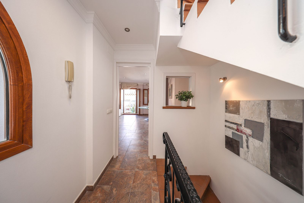 Geschakelde Woning te koop in Guaro | 4 slaapkamers H5236048