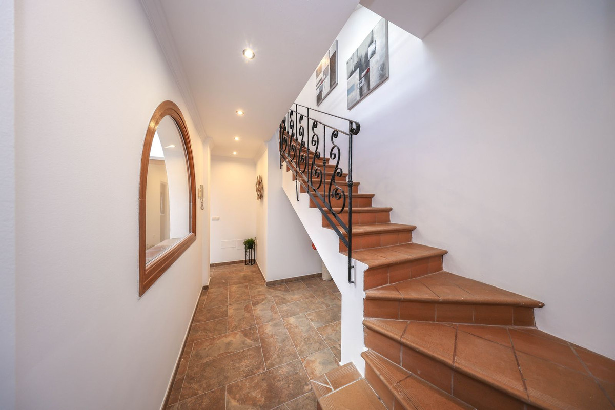 Geschakelde Woning te koop in Guaro | 4 slaapkamers H5236048