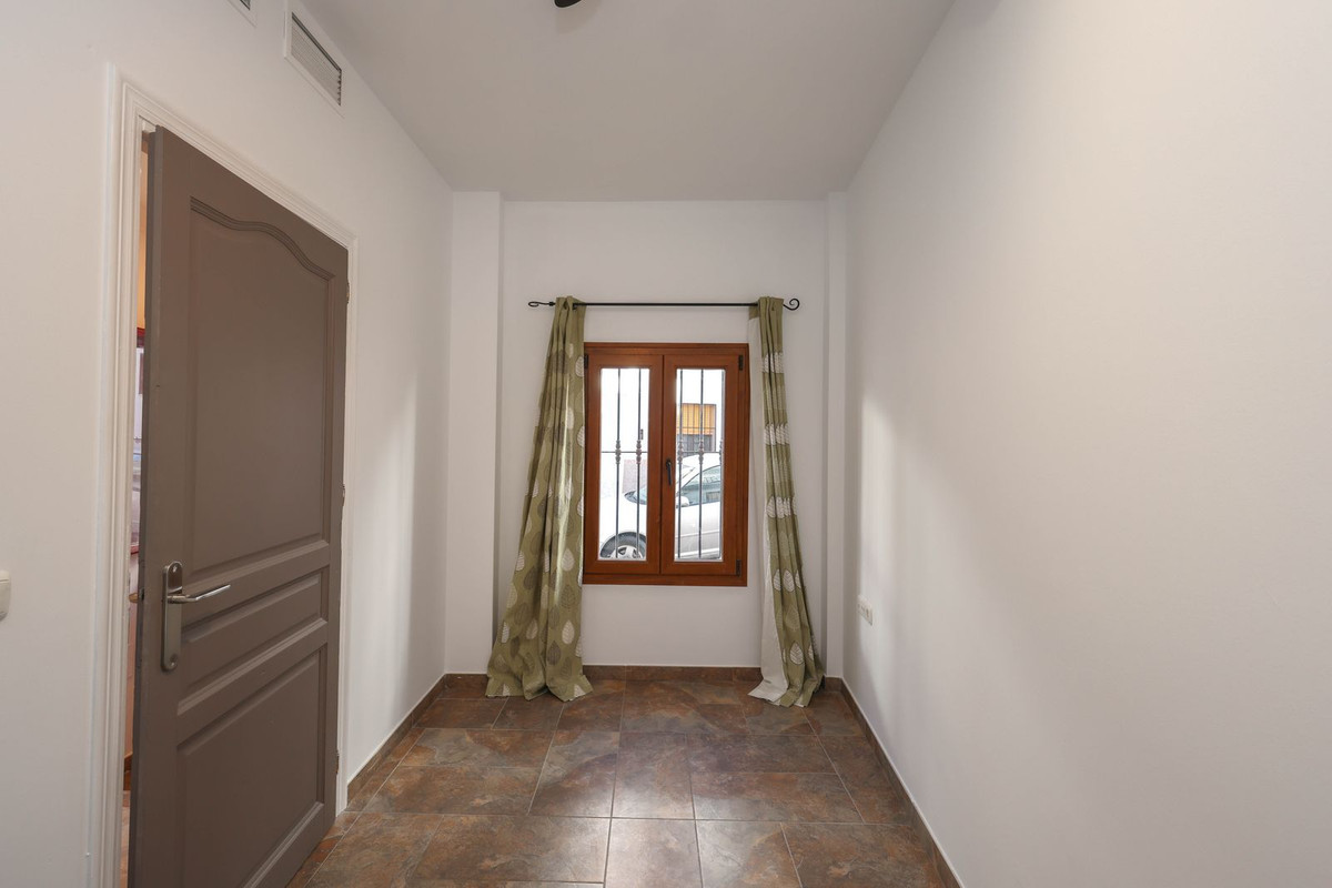 Geschakelde Woning te koop in Guaro | 4 slaapkamers H5236048