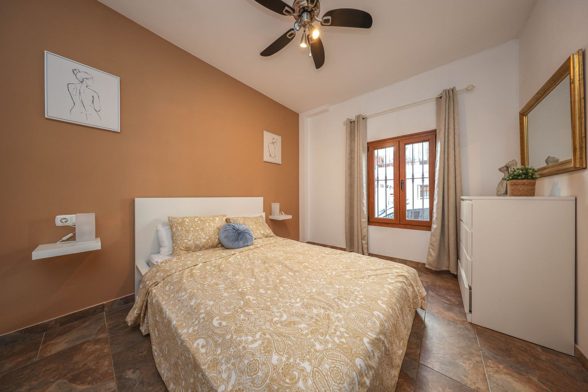 Geschakelde Woning te koop in Guaro | 4 slaapkamers H5236048