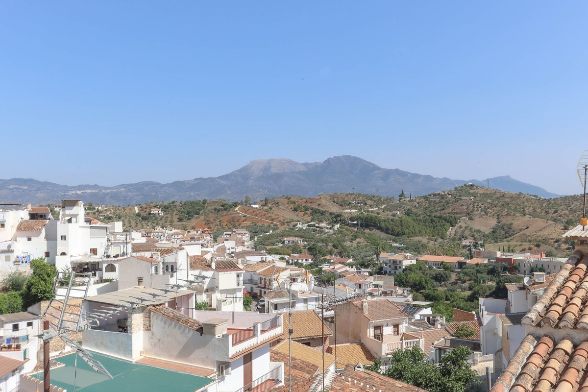 Geschakelde Woning te koop in Guaro | 4 slaapkamers H5236048