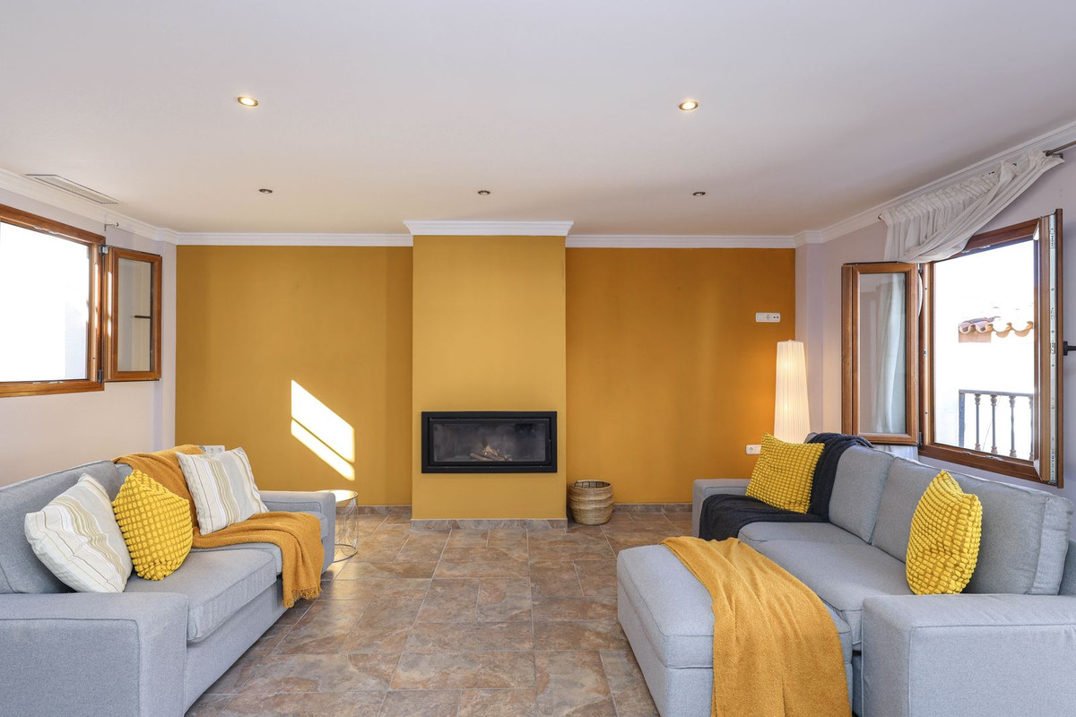 Geschakelde Woning te koop in Guaro | 4 slaapkamers H5236048