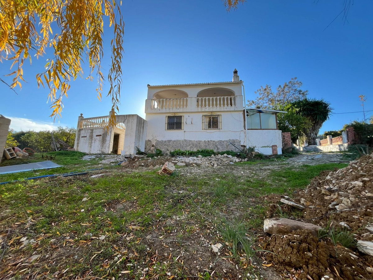 Vrijstaande Villa te koop in Guaro | 2 slaapkamers H5256067