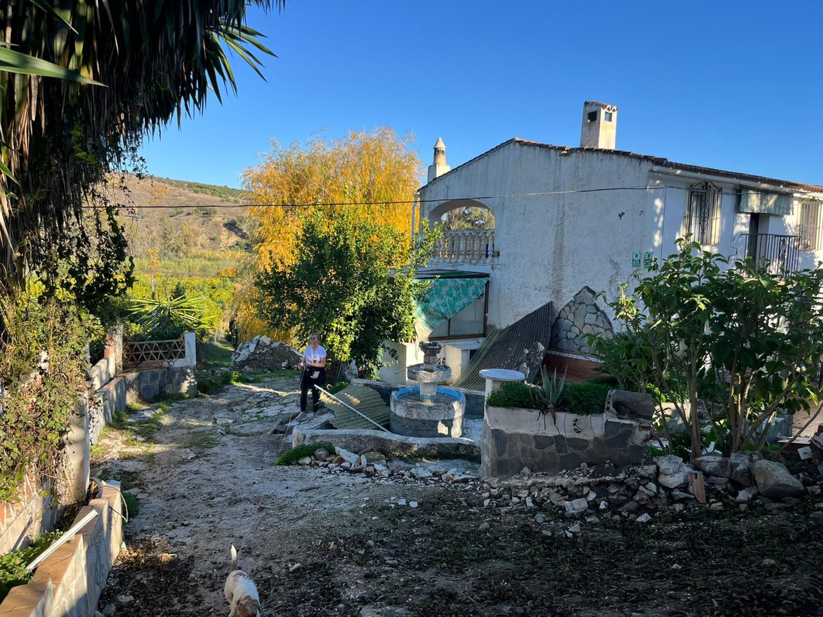 Vrijstaande Villa te koop in Guaro | 2 slaapkamers H5256067