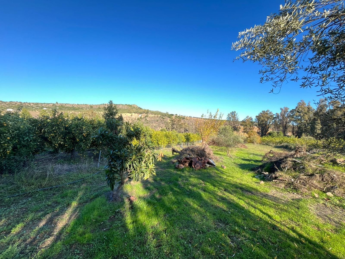 Vrijstaande Villa te koop in Guaro | 2 slaapkamers H5256067