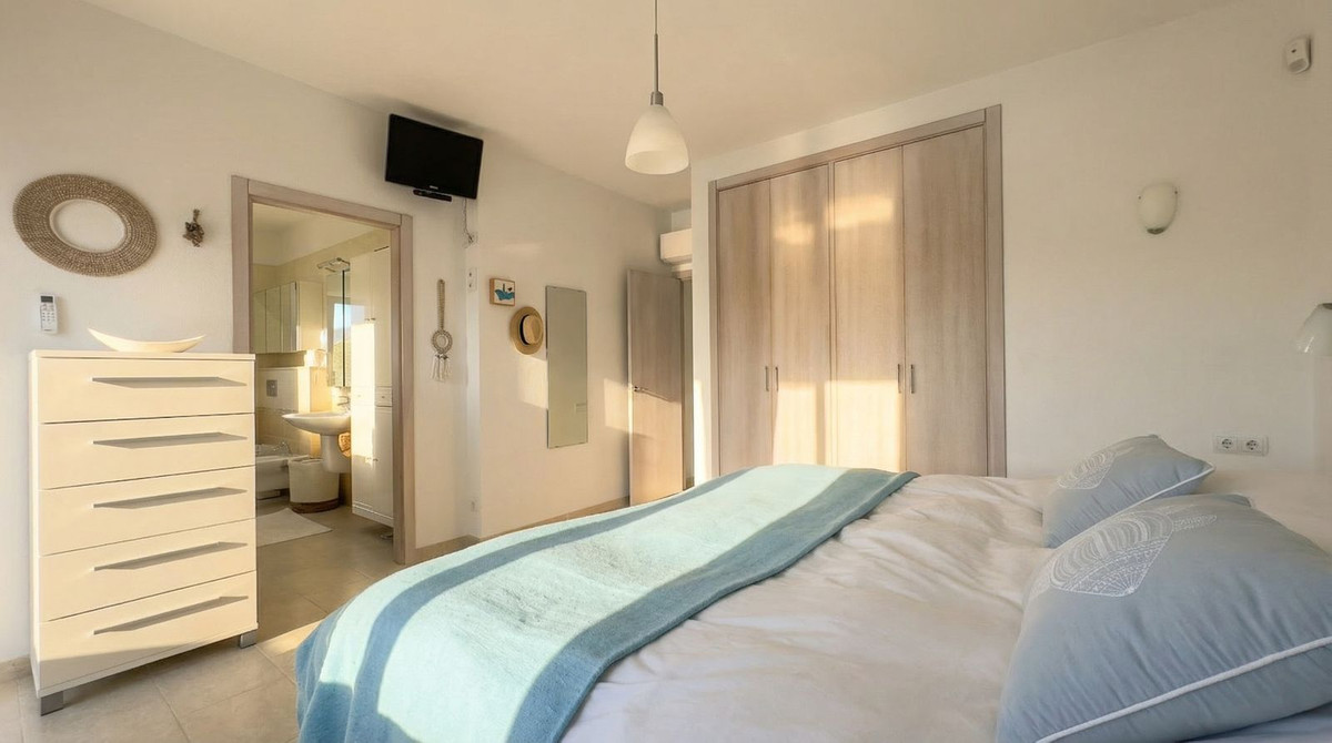 Vrijstaande Villa te koop in Guaro | 4 slaapkamers H5387761