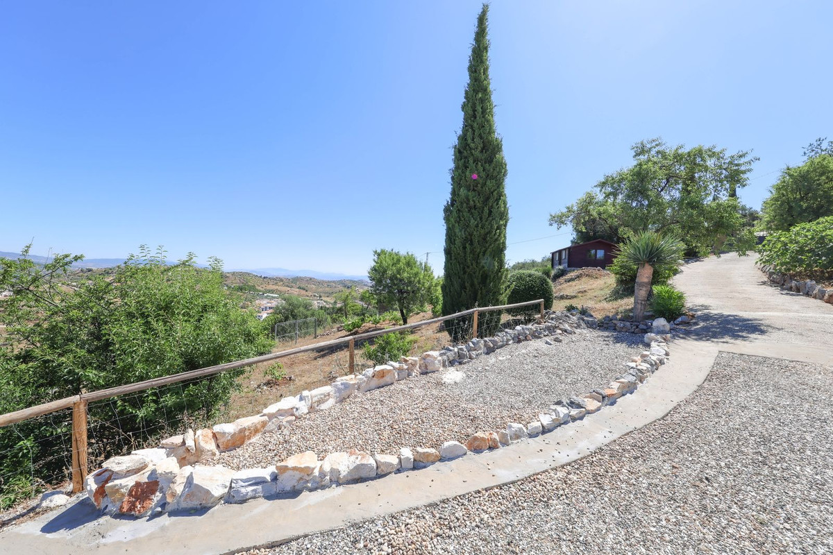 Property main view 80