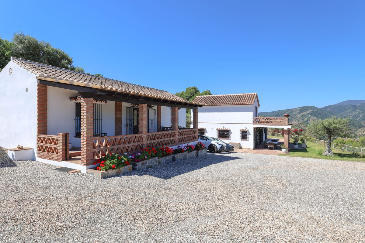 Property main view 81