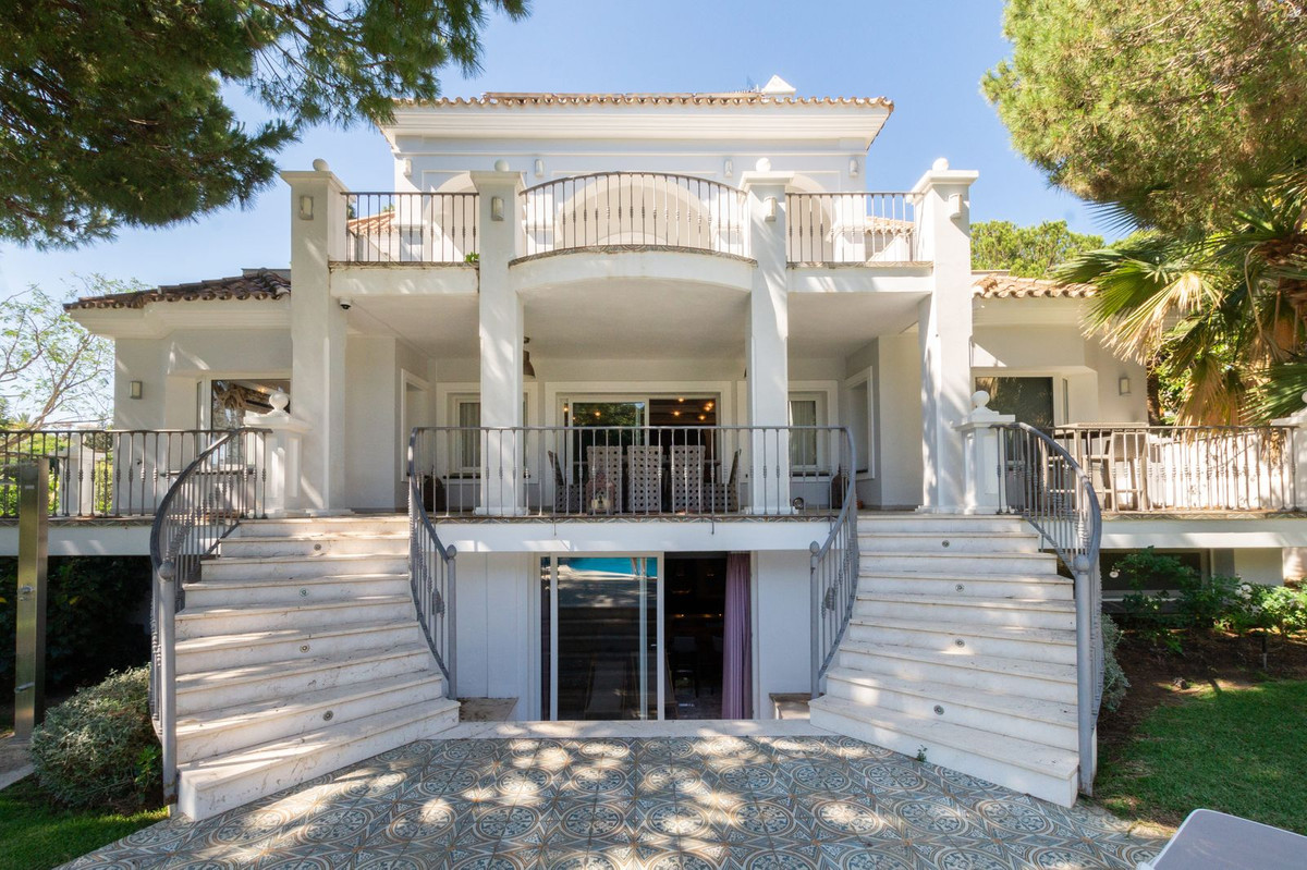 Huis te koop in Hacienda Las Chapas | 6 slaapkamers H3797722
