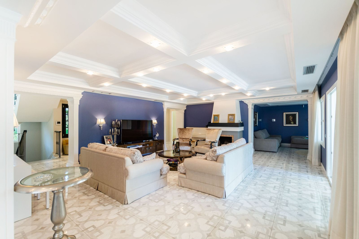 Huis te koop in Hacienda Las Chapas | 6 slaapkamers H3797722