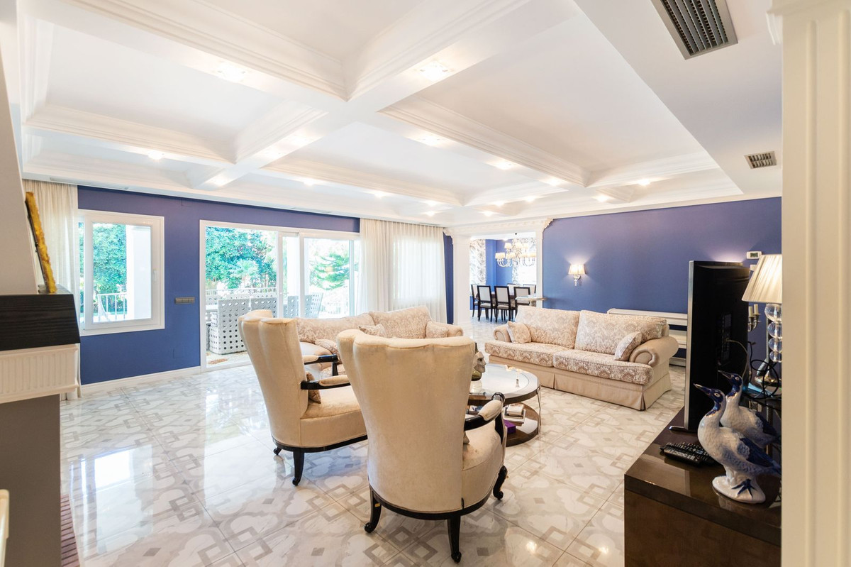 Huis te koop in Hacienda Las Chapas | 6 slaapkamers H3797722