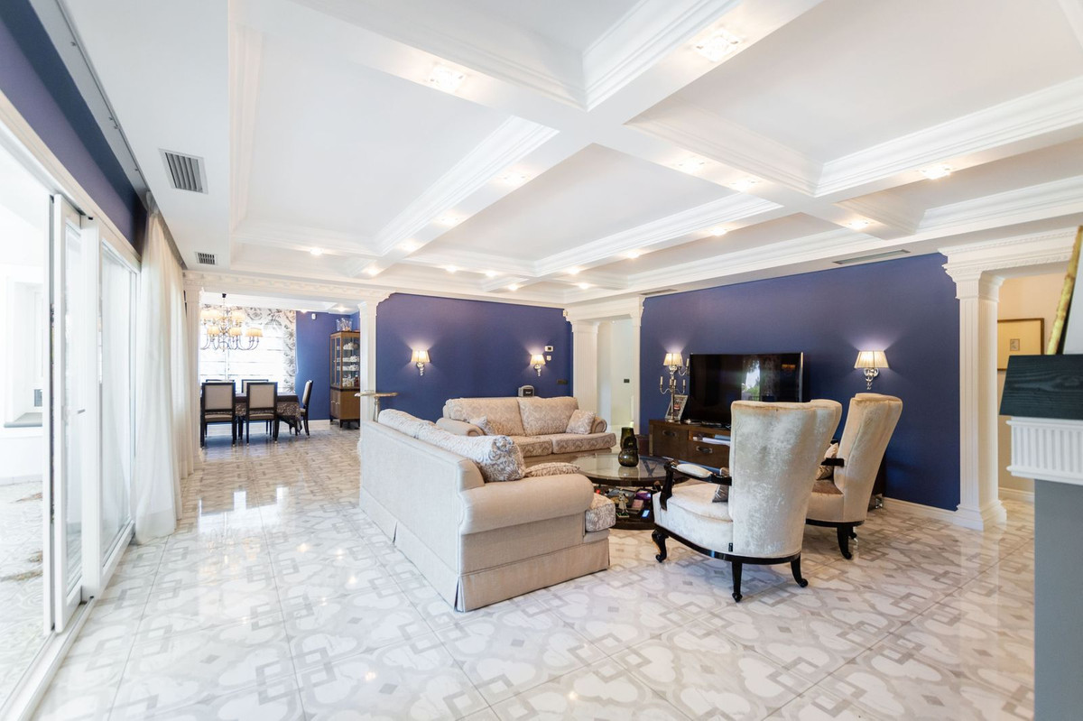 Huis te koop in Hacienda Las Chapas | 6 slaapkamers H3797722