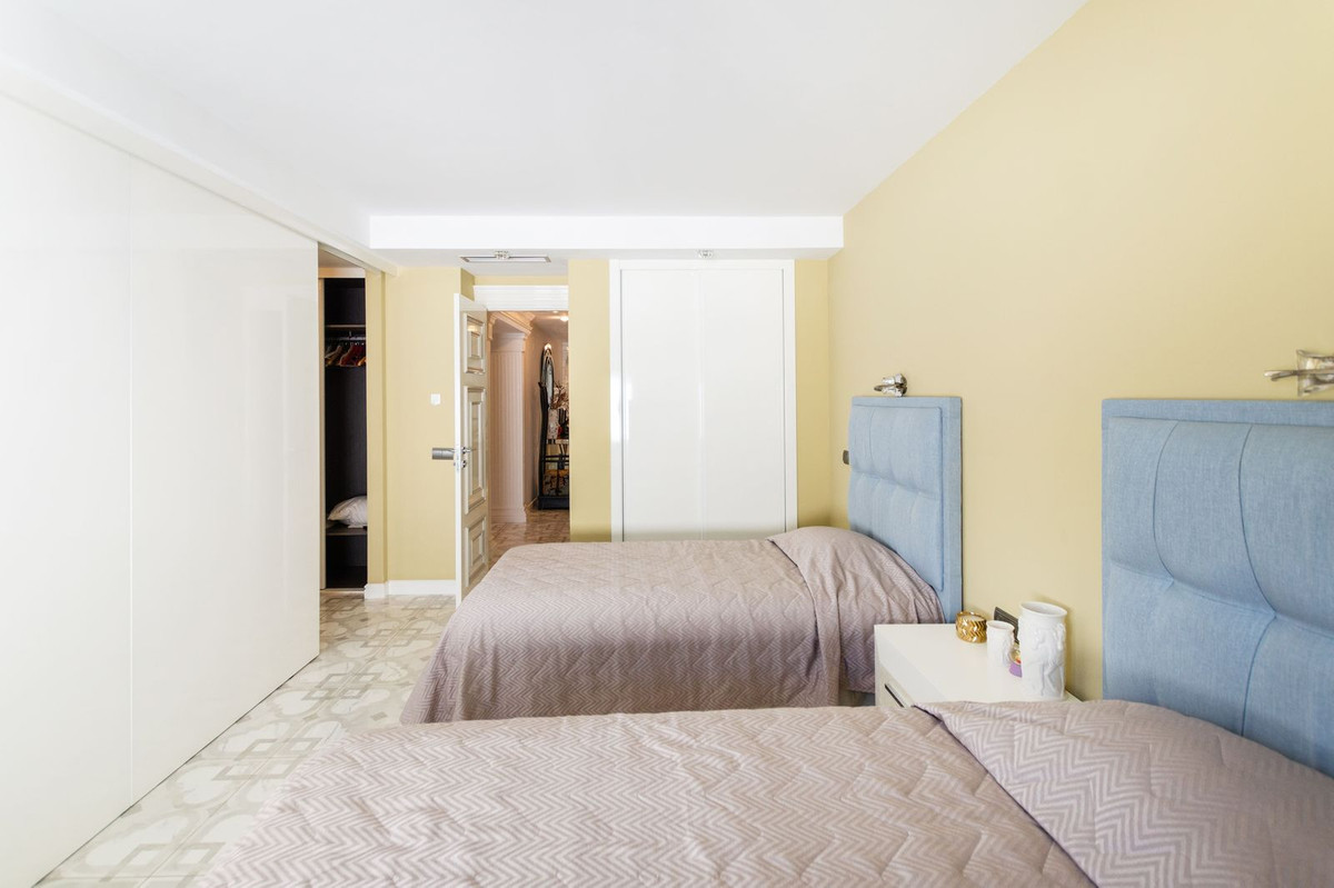 Huis te koop in Hacienda Las Chapas | 6 slaapkamers H3797722