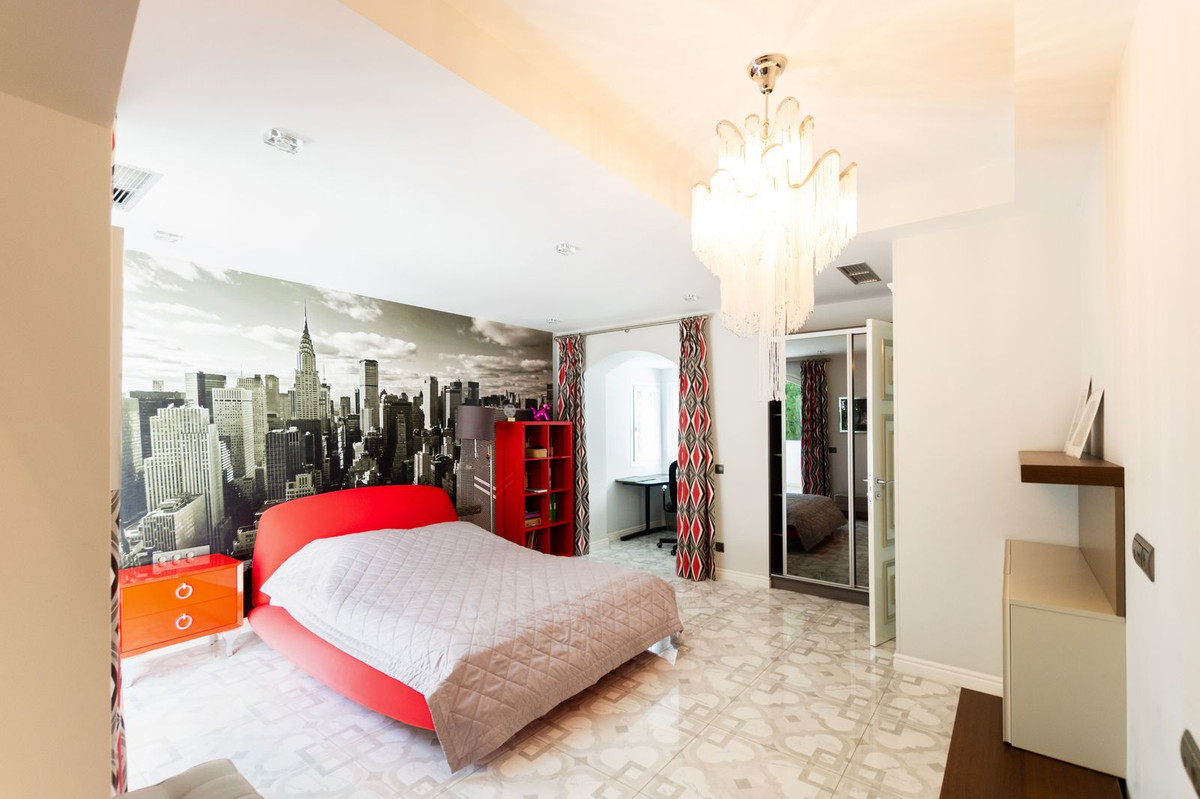 Huis te koop in Hacienda Las Chapas | 6 slaapkamers H3797722