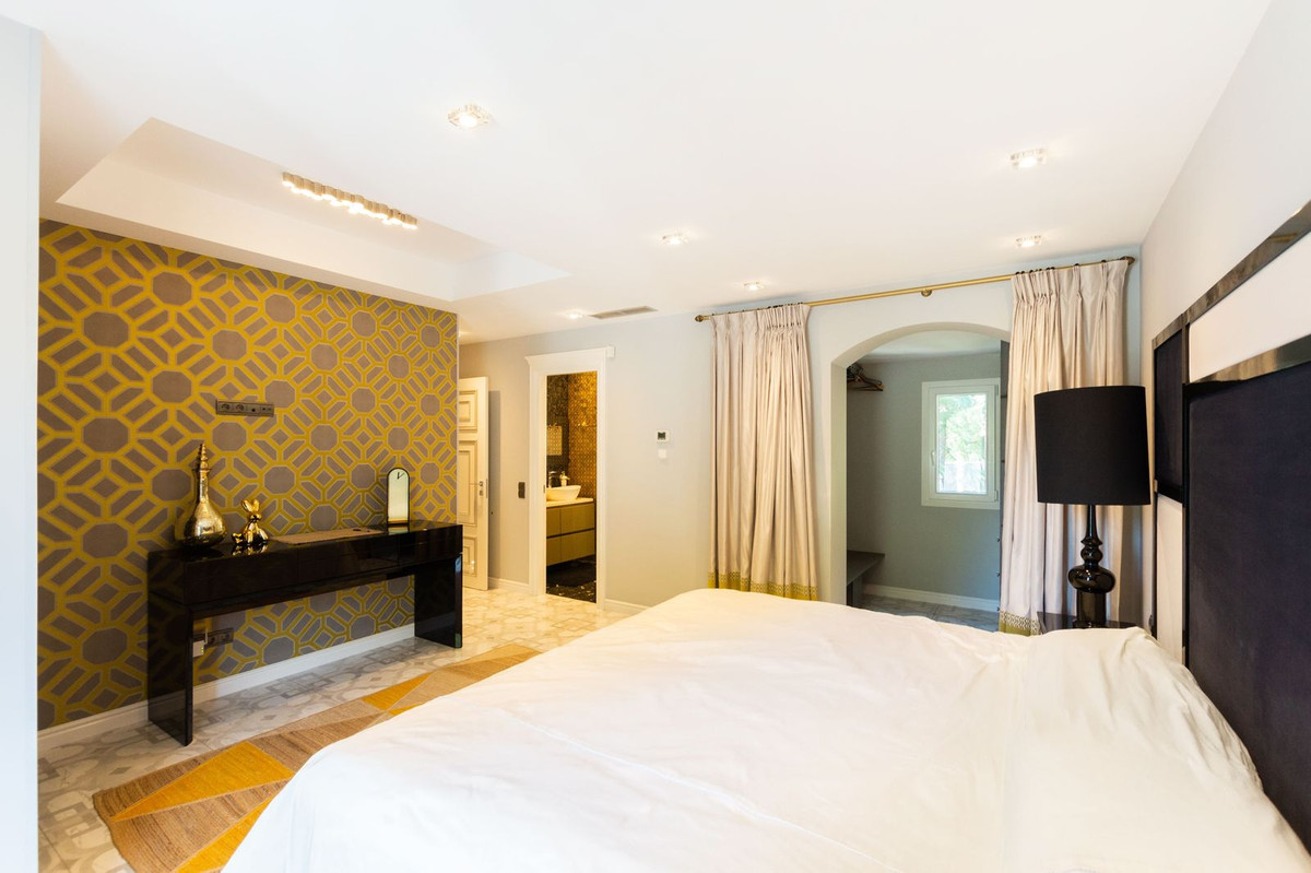 Huis te koop in Hacienda Las Chapas | 6 slaapkamers H3797722