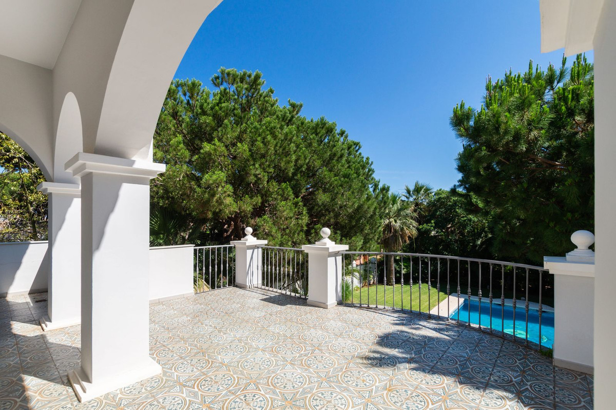 Huis te koop in Hacienda Las Chapas | 6 slaapkamers H3797722