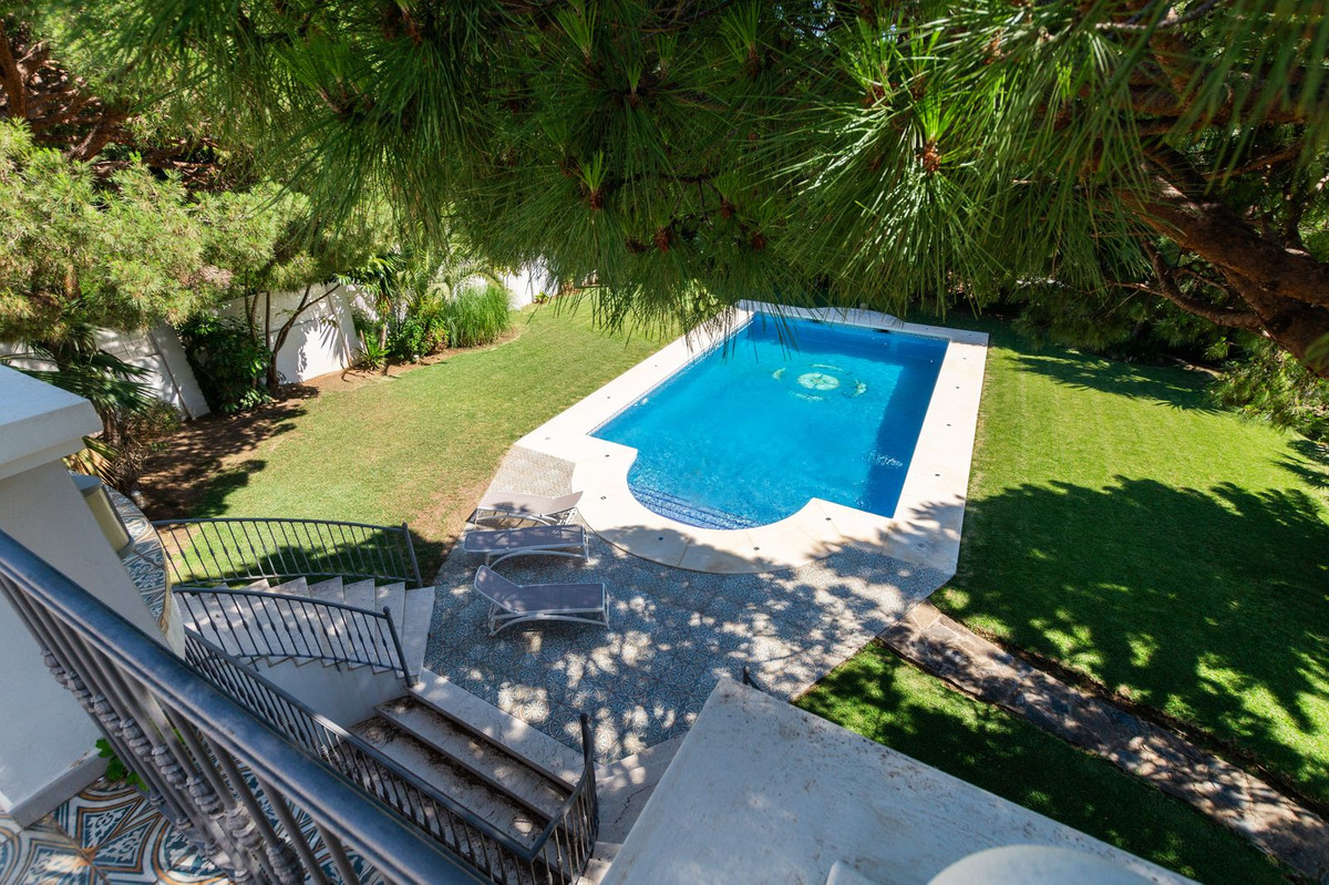 Huis te koop in Hacienda Las Chapas | 6 slaapkamers H3797722