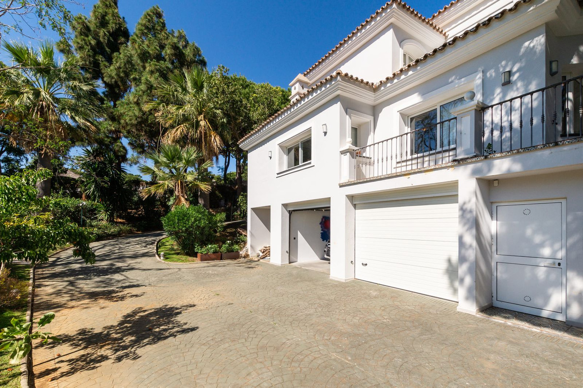 Huis te koop in Hacienda Las Chapas | 6 slaapkamers H3797722