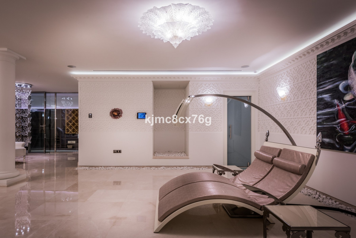 House for sale in Hacienda Las Chapas | 7 bedrooms H3849802