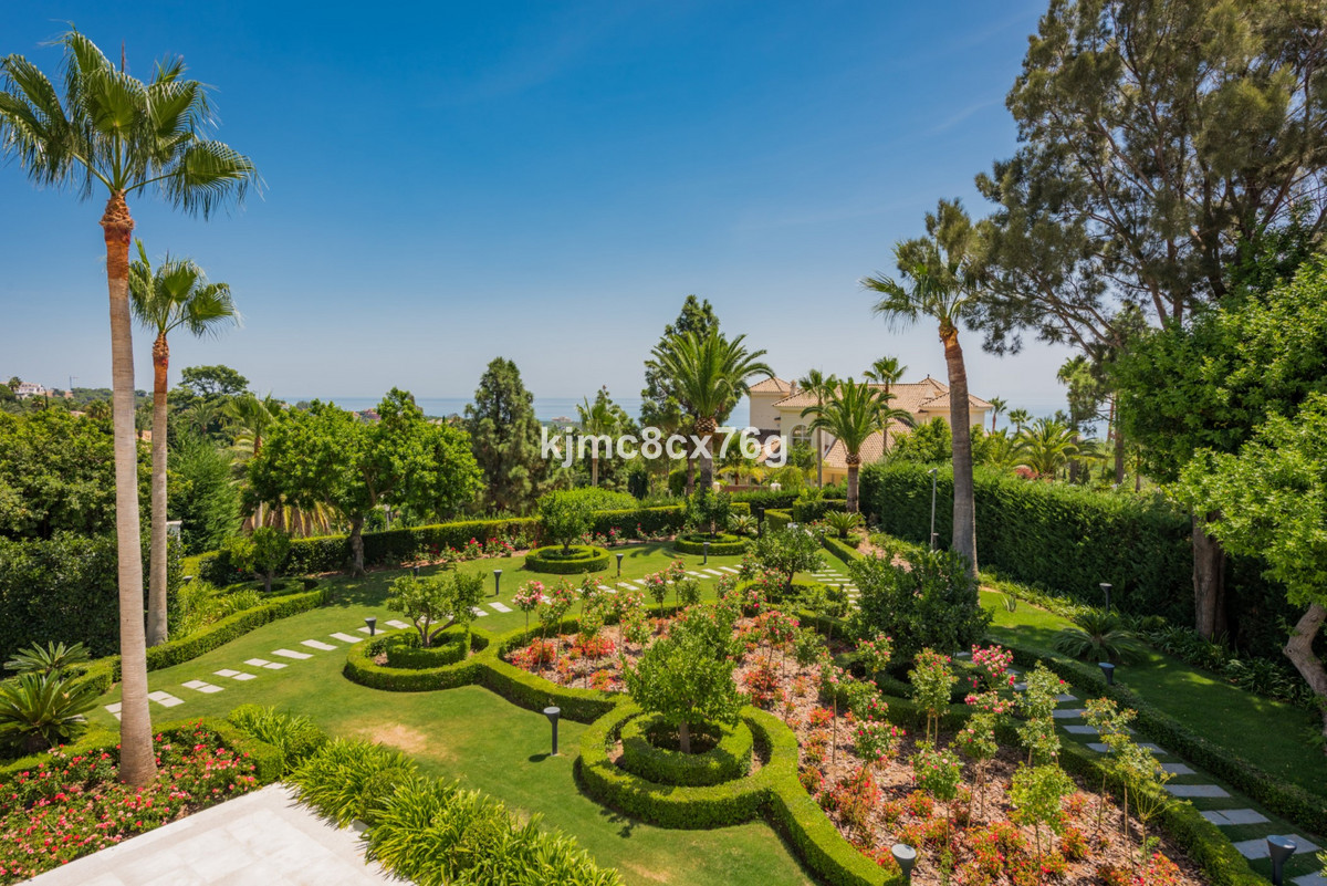House for sale in Hacienda Las Chapas | 7 bedrooms H3849802