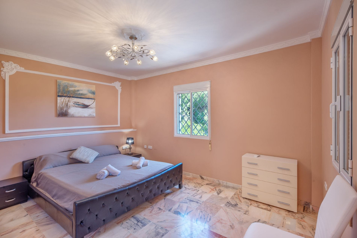 Huis te koop in Hacienda Las Chapas | 10 slaapkamers H4731685