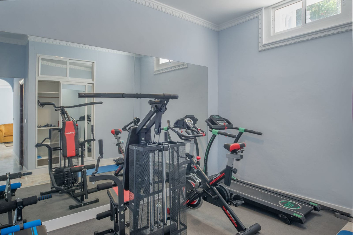 Huis te koop in Hacienda Las Chapas | 10 slaapkamers H4731685