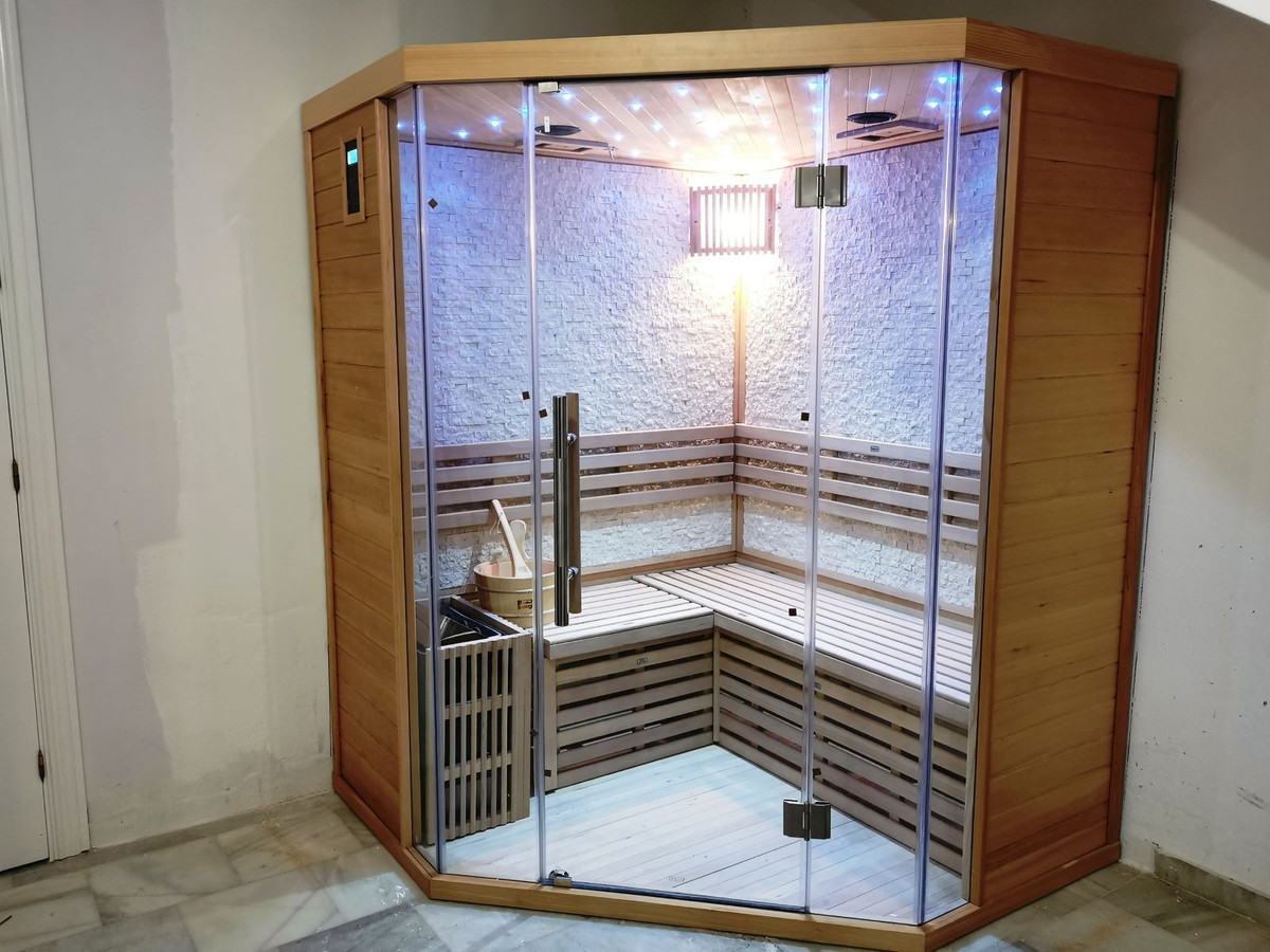 Huis te koop in Hacienda Las Chapas | 10 slaapkamers H4731685