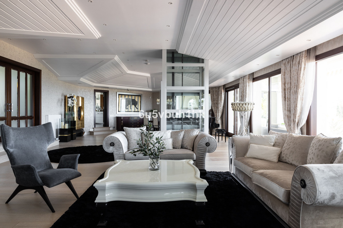 Huis te koop in Hacienda Las Chapas | 7 slaapkamers H4770742