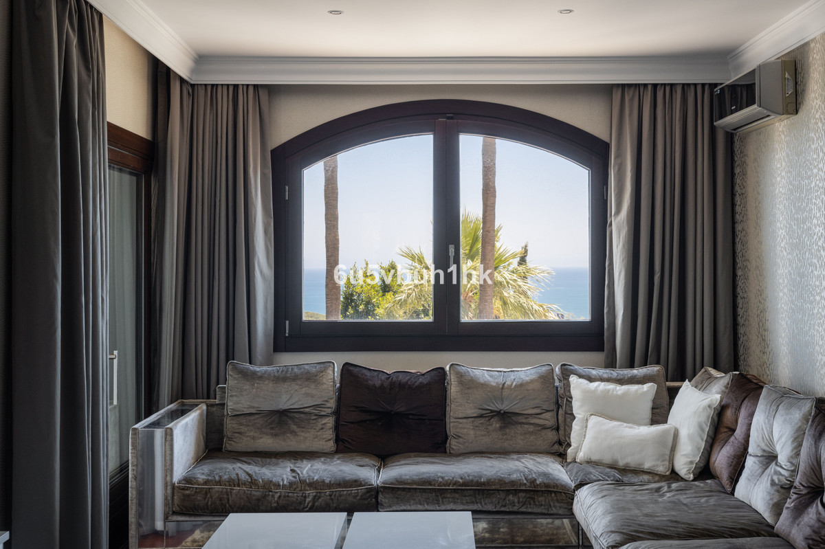 Huis te koop in Hacienda Las Chapas | 7 slaapkamers H4770742