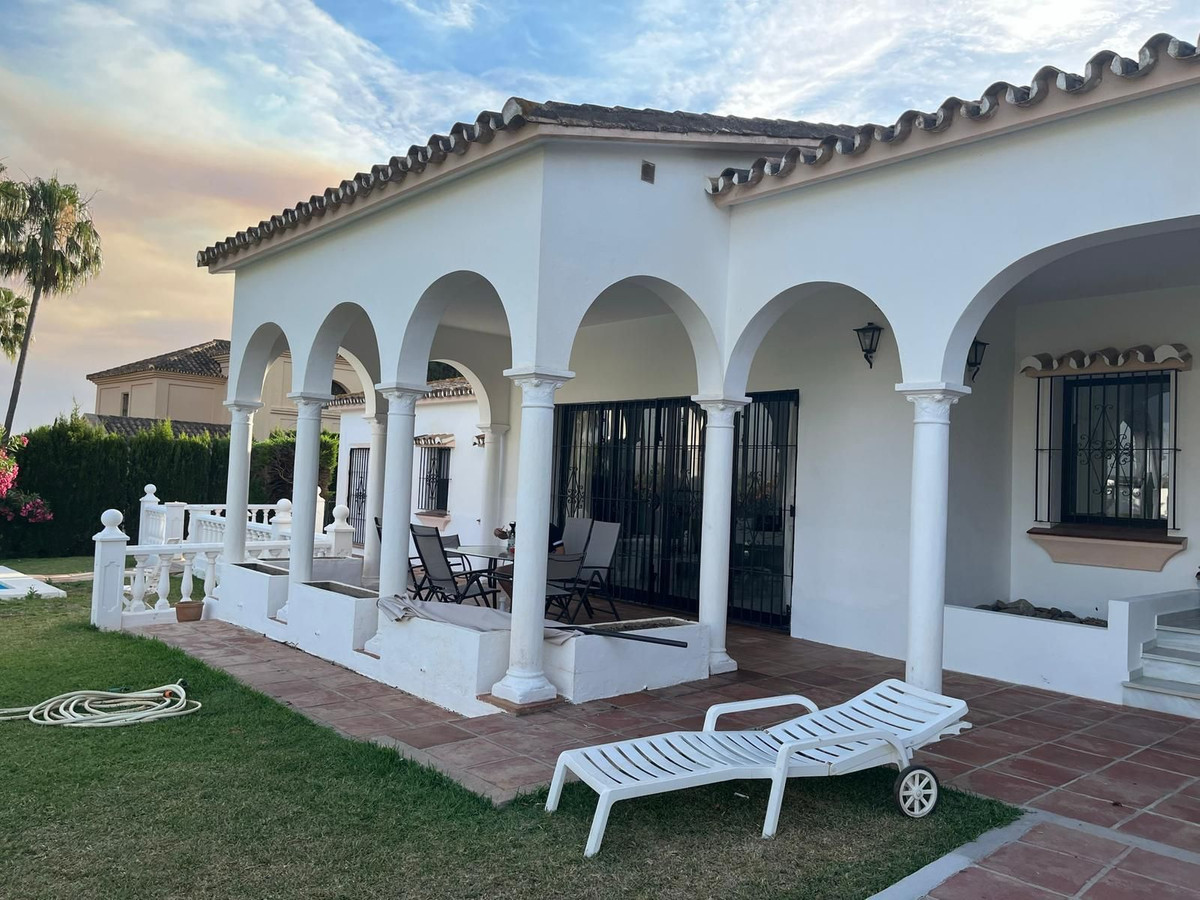 Vrijstaande Villa in Hacienda Las Chapas-2