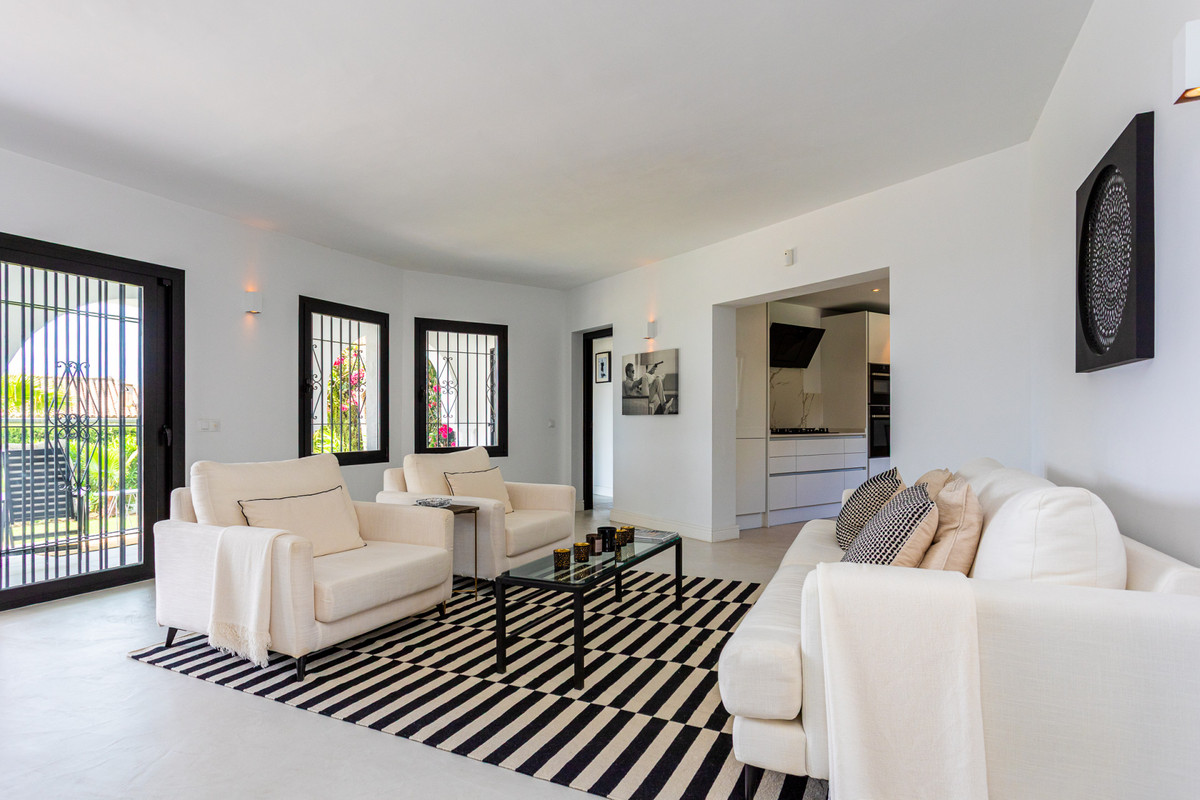 Huis te koop in Hacienda Las Chapas | 6 slaapkamers H5049001