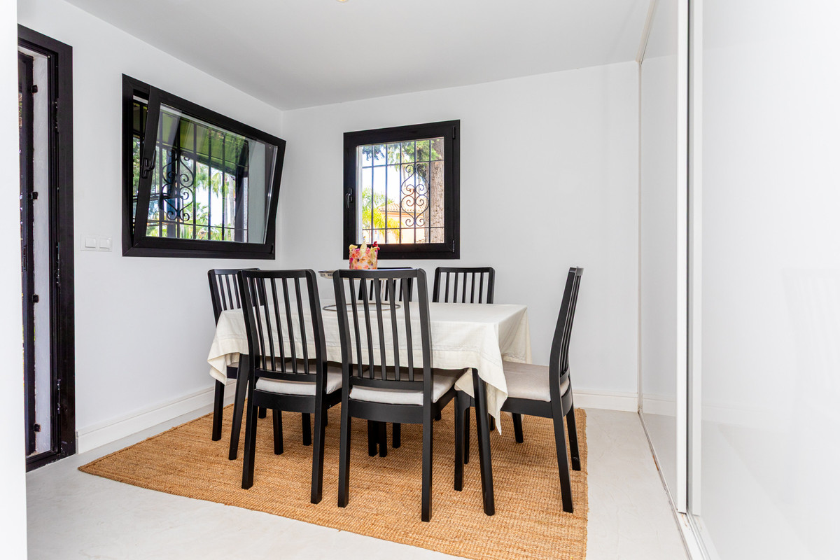 Huis te koop in Hacienda Las Chapas | 6 slaapkamers H5049001