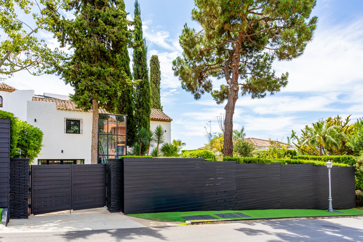 Huis te koop in Hacienda Las Chapas | 6 slaapkamers H5049001