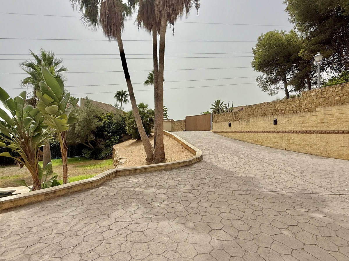 Huis te koop in Hacienda Las Chapas | 5 slaapkamers H5145895