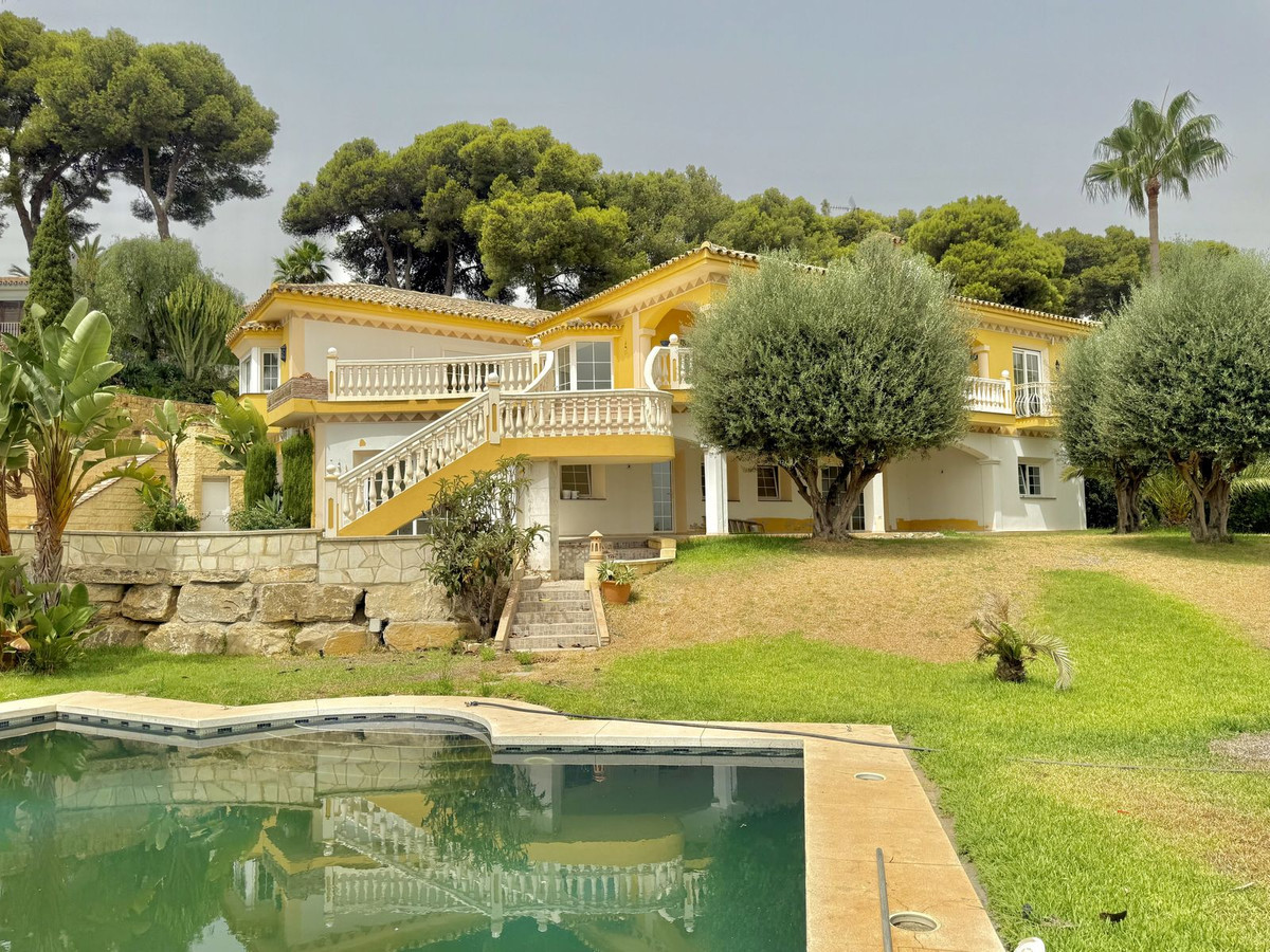 Huis te koop in Hacienda Las Chapas | 5 slaapkamers H5145895