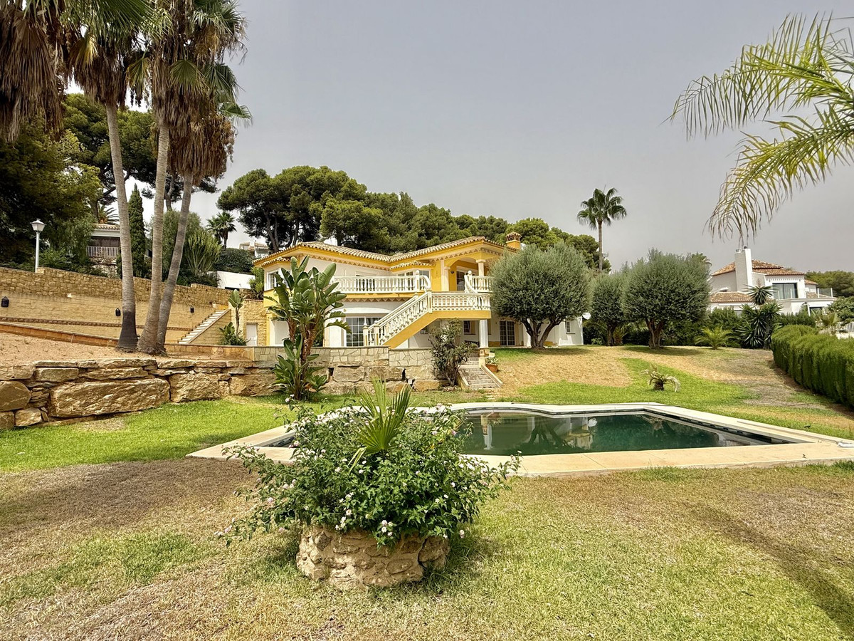 Huis te koop in Hacienda Las Chapas | 5 slaapkamers H5145895