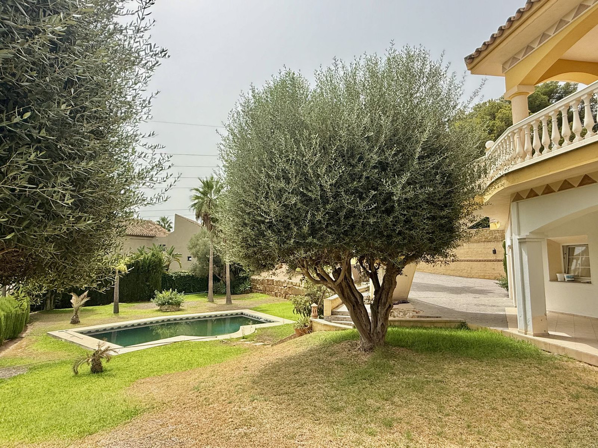 Huis te koop in Hacienda Las Chapas | 5 slaapkamers H5145895
