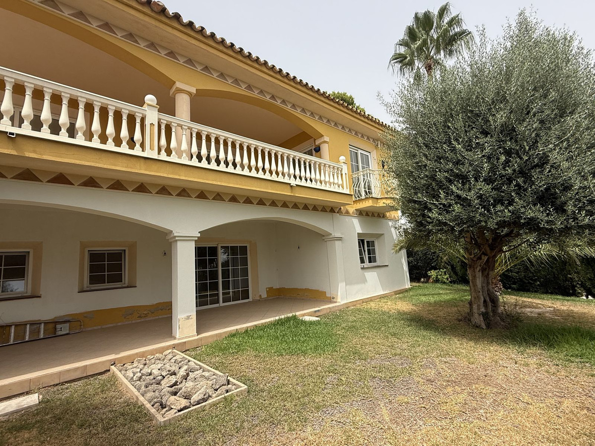 Huis te koop in Hacienda Las Chapas | 5 slaapkamers H5145895