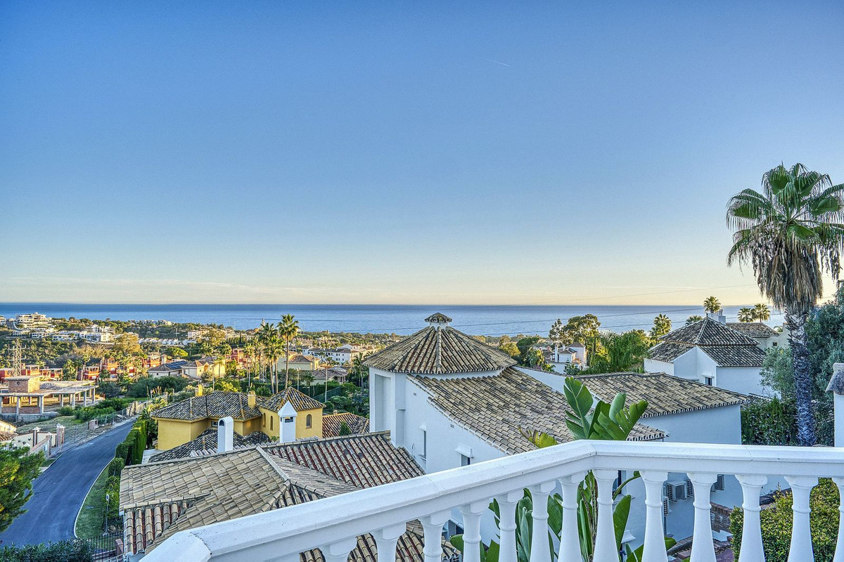 Huis te koop in Hacienda Las Chapas | 6 slaapkamers H5226580