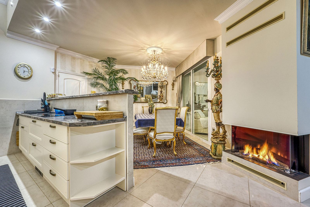 Huis te koop in Hacienda Las Chapas | 6 slaapkamers H5226580