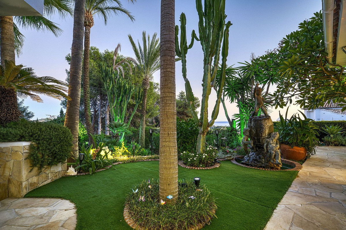 Huis te koop in Hacienda Las Chapas | 6 slaapkamers H5226580