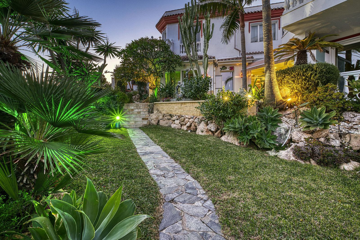 Huis te koop in Hacienda Las Chapas | 6 slaapkamers H5226580