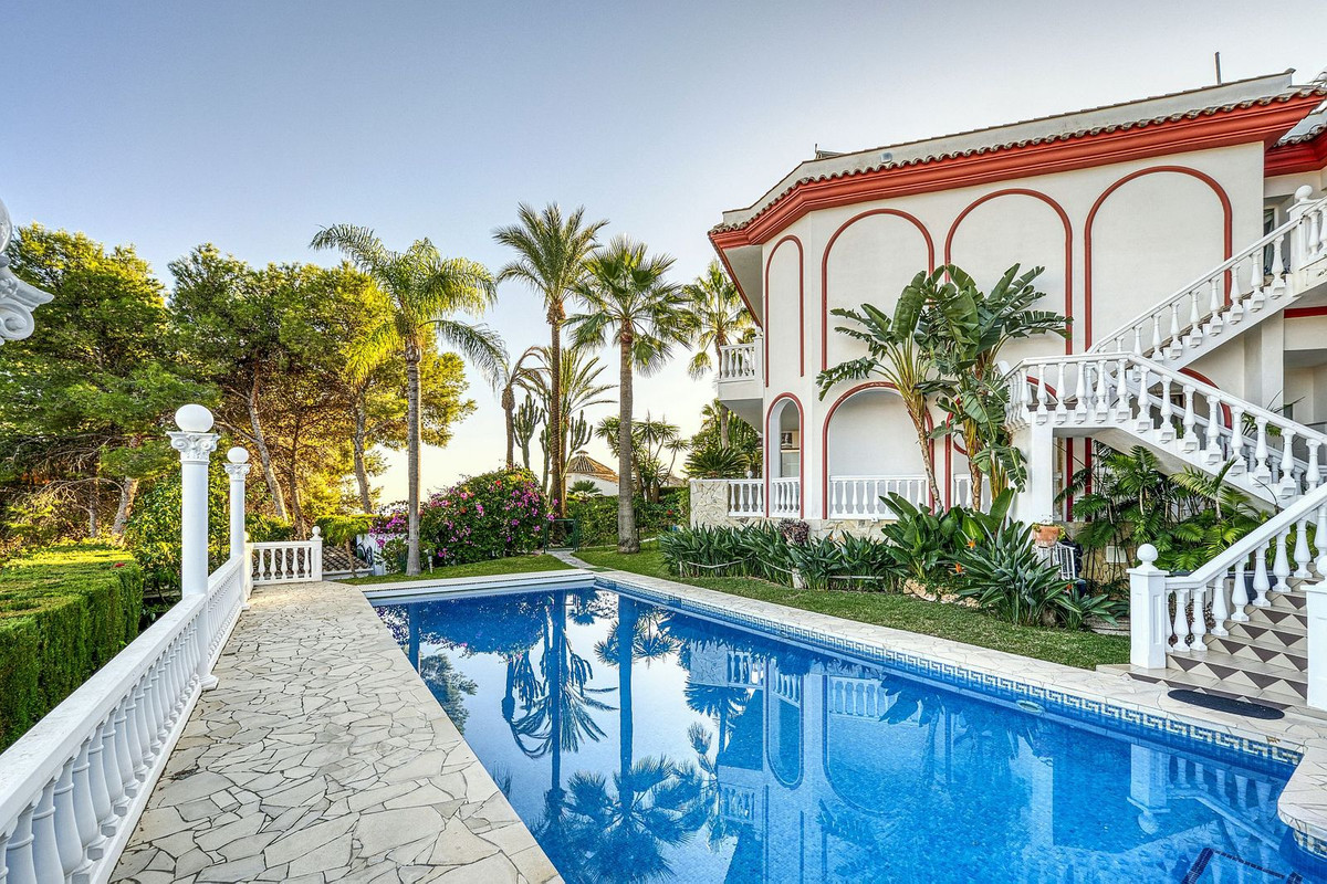 Huis te koop in Hacienda Las Chapas | 6 slaapkamers H5226580