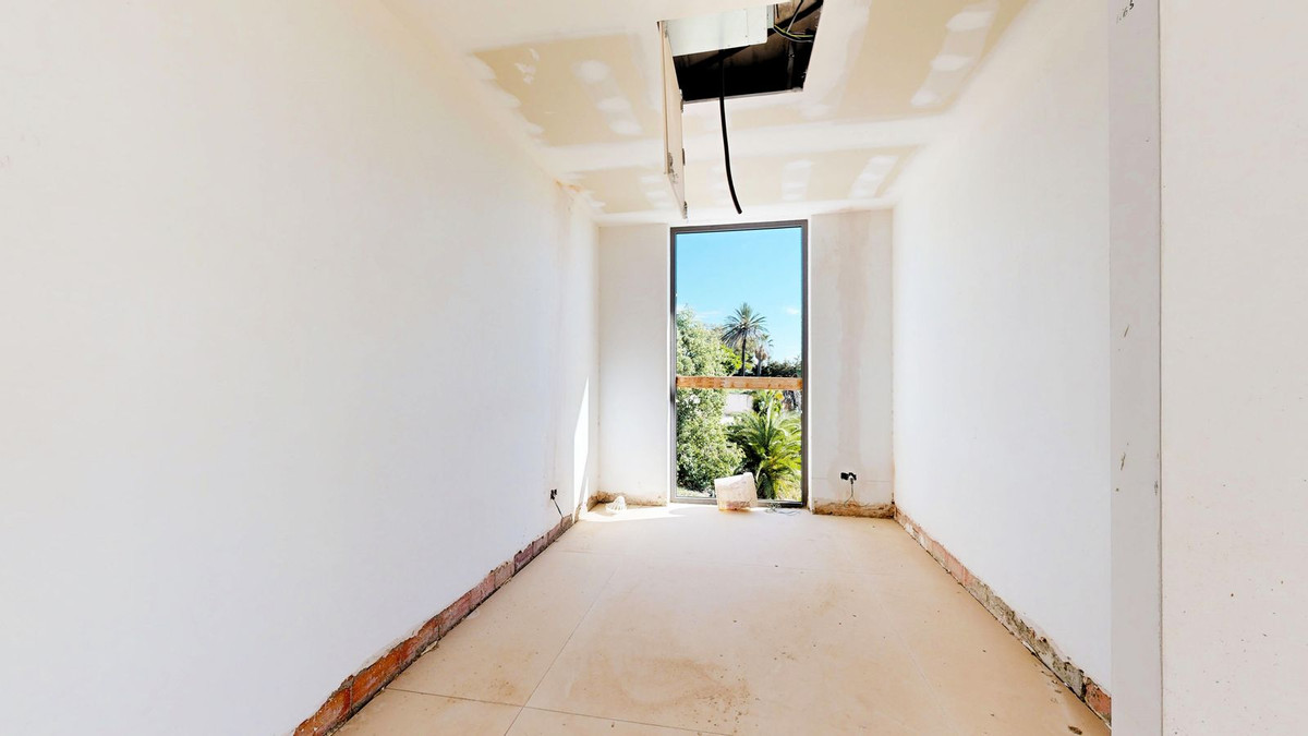 Huis te koop in Hacienda Las Chapas | 6 slaapkamers H5247889