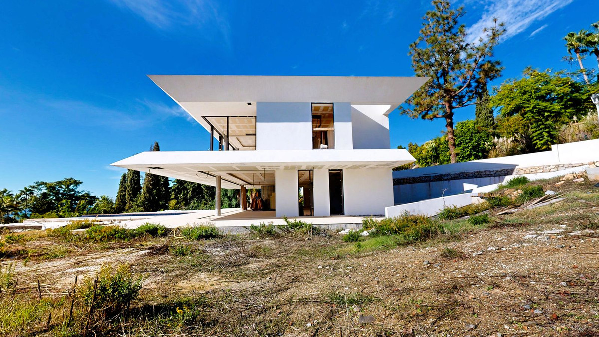 Huis te koop in Hacienda Las Chapas | 6 slaapkamers H5247889