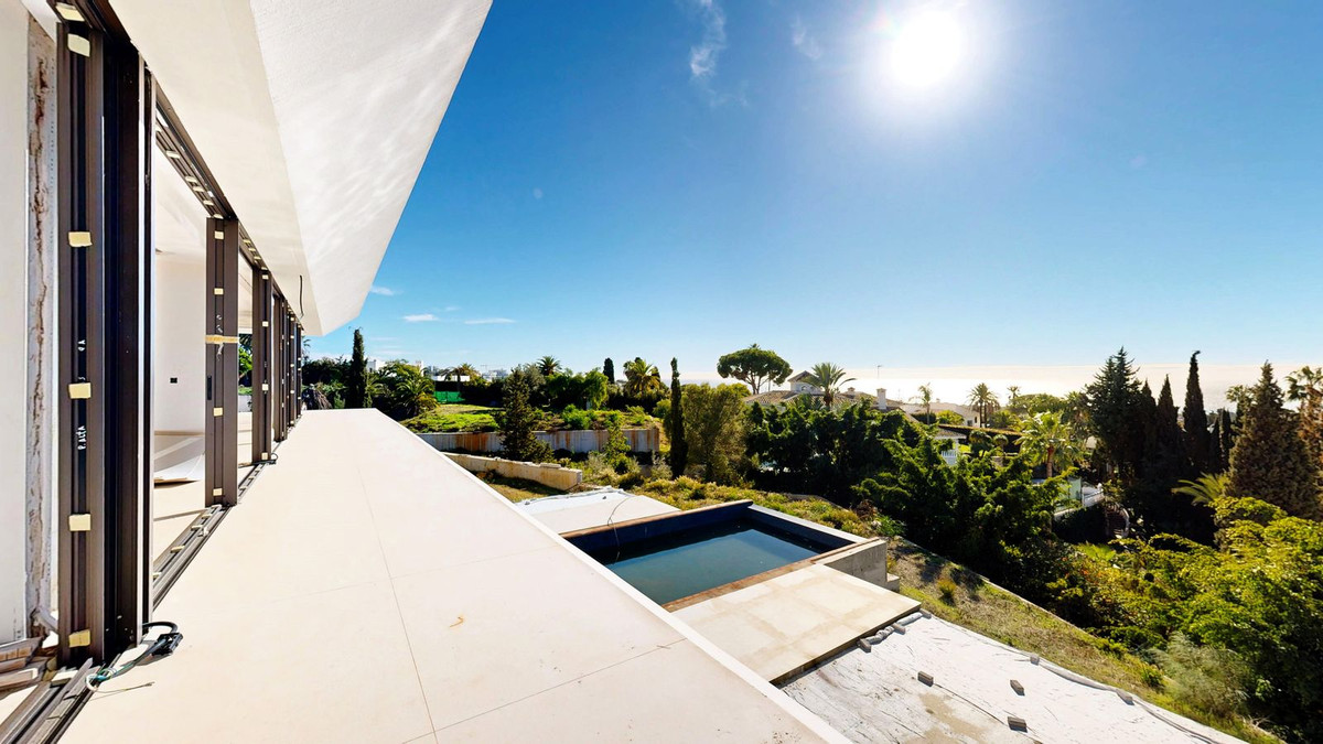 Huis te koop in Hacienda Las Chapas | 6 slaapkamers H5247889