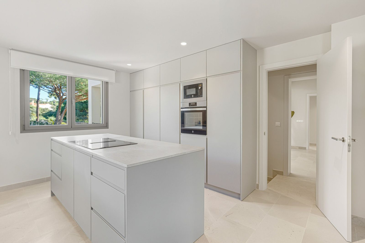 Huis te koop in Hacienda Las Chapas | 4 slaapkamers H5288593