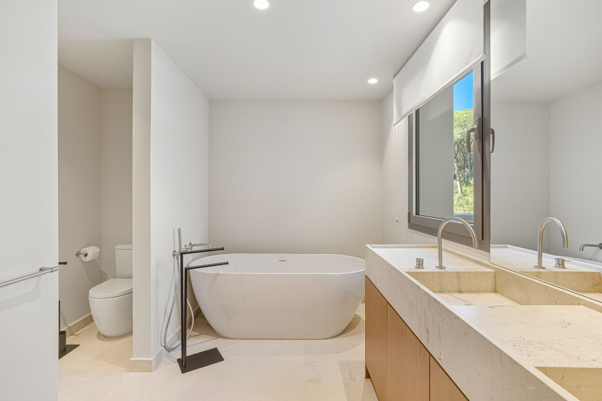 Huis te koop in Hacienda Las Chapas | 4 slaapkamers H5288593