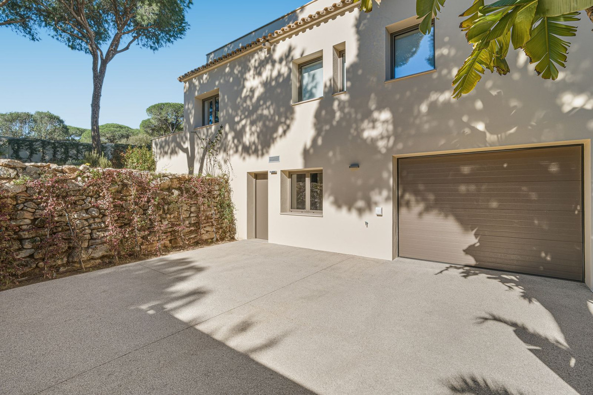 Huis te koop in Hacienda Las Chapas | 4 slaapkamers H5288593